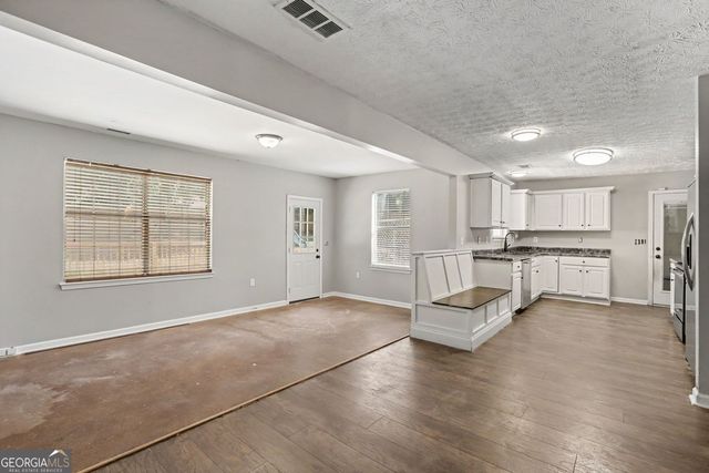 4394 Cross Lane, Decatur, GA 30035
