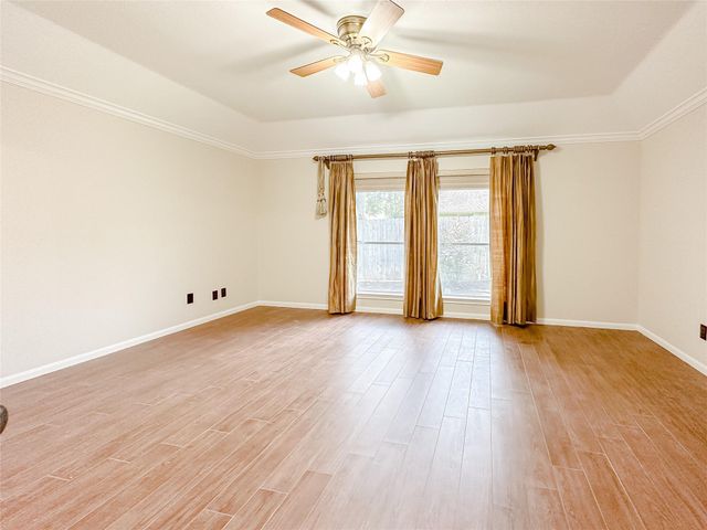 11922 Hueco Tanks Drive, Sugar Land, TX 77498