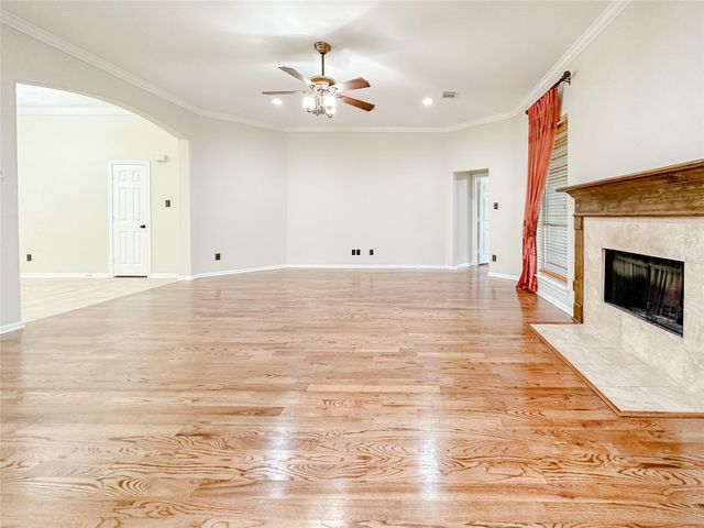 11922 Hueco Tanks Drive, Sugar Land, TX 77498