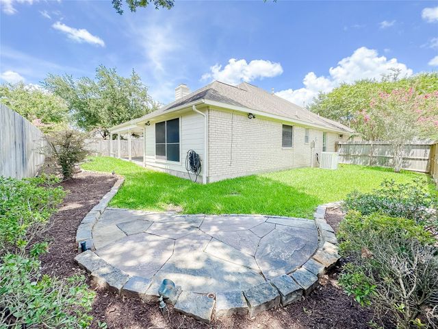 11922 Hueco Tanks Drive, Sugar Land, TX 77498