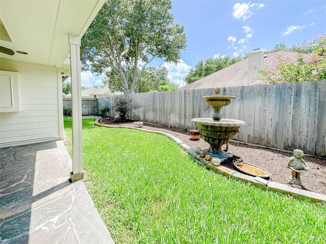11922 Hueco Tanks Drive, Sugar Land, TX 77498
