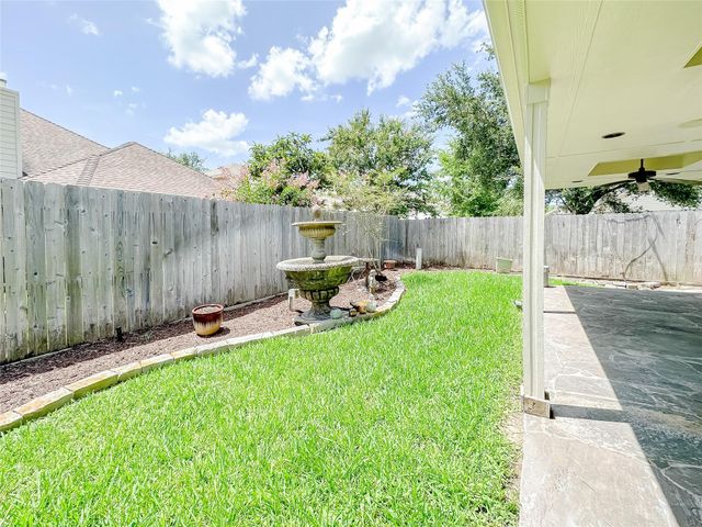 11922 Hueco Tanks Drive, Sugar Land, TX 77498