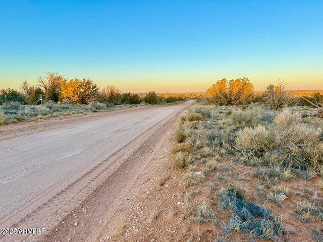 5913 DARK CANYON Drive 97, Heber, AZ 85928