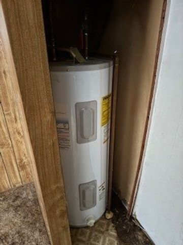 2832 E 31ST Street, Erie, PA 16510