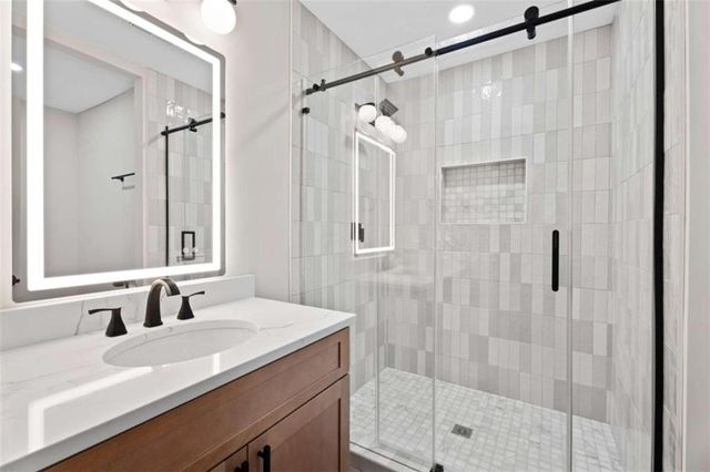 915 Cedar Creek S, Marietta, GA 30067