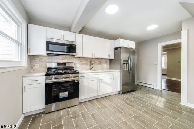 24 Argonne Ct, Teaneck Twp., NJ 07666