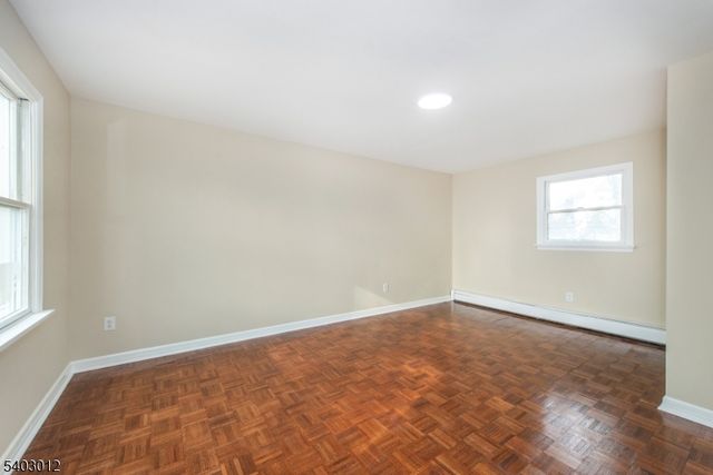 24 Argonne Ct, Teaneck Twp., NJ 07666