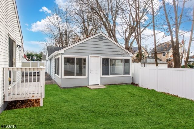 24 Argonne Ct, Teaneck Twp., NJ 07666