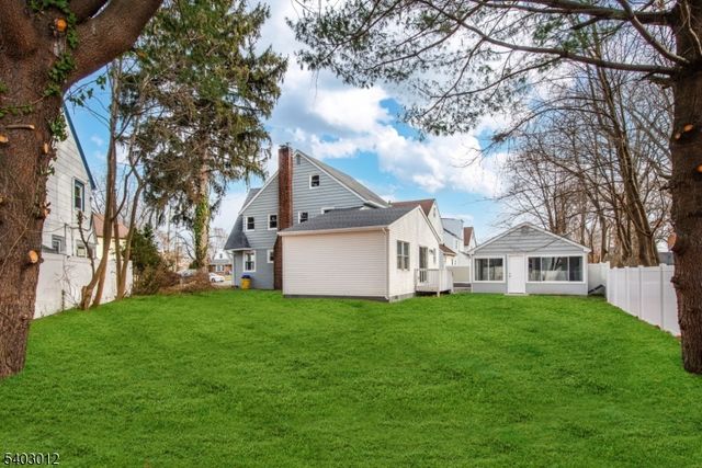 24 Argonne Ct, Teaneck Twp., NJ 07666