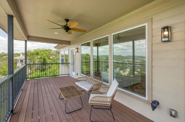 8424 Bronco Buster TRL, Lago Vista, TX 78645