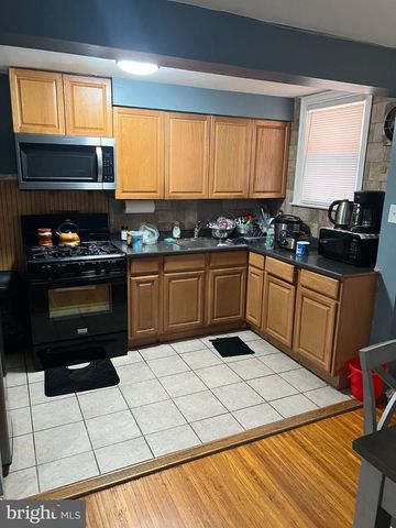 5445 MARSDEN ST, Philadelphia, PA 19124