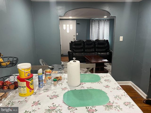 5445 MARSDEN ST, Philadelphia, PA 19124
