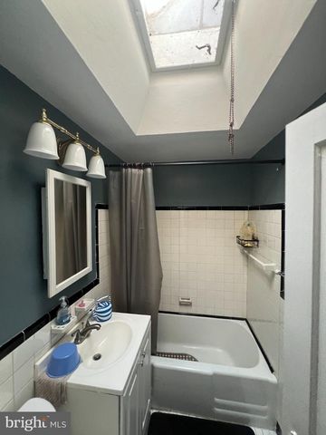 5445 MARSDEN ST, Philadelphia, PA 19124