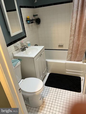 5445 MARSDEN ST, Philadelphia, PA 19124