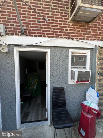 5445 MARSDEN ST, Philadelphia, PA 19124