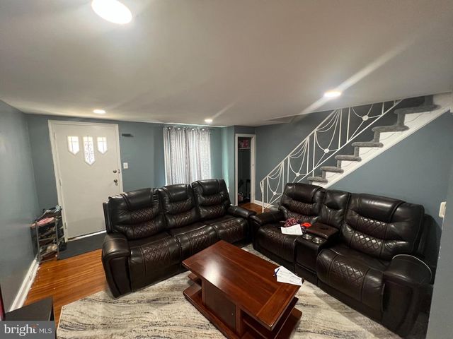 5445 MARSDEN ST, Philadelphia, PA 19124