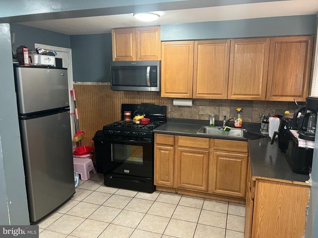 5445 MARSDEN ST, Philadelphia, PA 19124