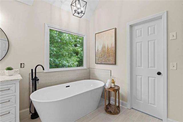 1028 Towne Lake Hills E, Woodstock, GA 30189