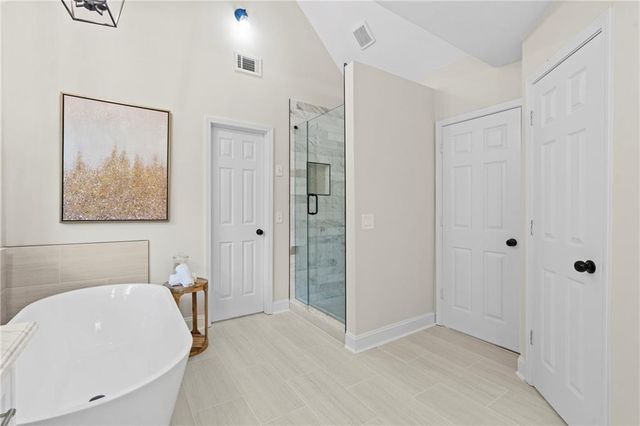 1028 Towne Lake Hills E, Woodstock, GA 30189