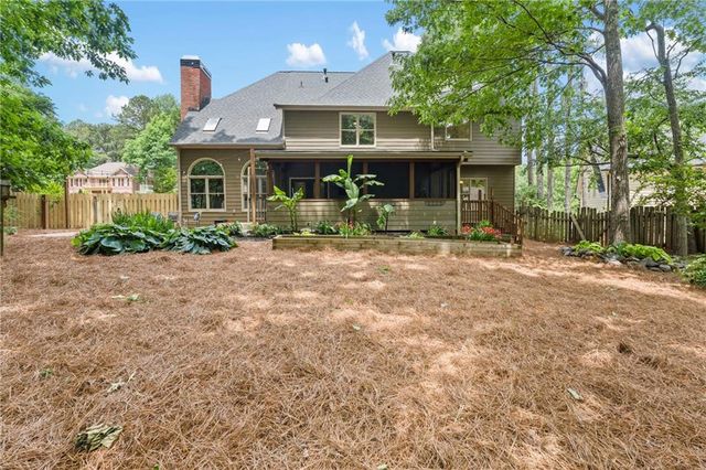 1028 Towne Lake Hills E, Woodstock, GA 30189
