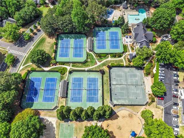 1028 Towne Lake Hills E, Woodstock, GA 30189