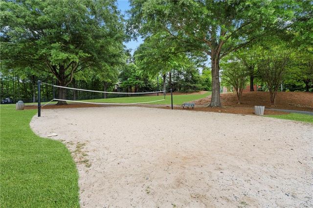1028 Towne Lake Hills E, Woodstock, GA 30189
