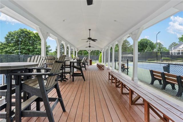 1028 Towne Lake Hills E, Woodstock, GA 30189