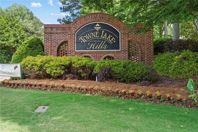 1028 Towne Lake Hills E, Woodstock, GA 30189