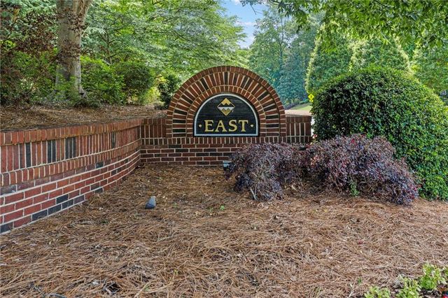 1028 Towne Lake Hills E, Woodstock, GA 30189