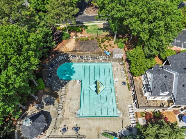 1028 Towne Lake Hills E, Woodstock, GA 30189