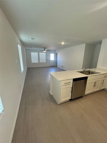 1026 Soapstone PASS, Maxwell, TX 78656