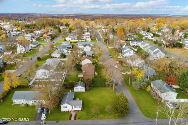 709 Talmadge Avenue, Oakhurst, NJ 07755