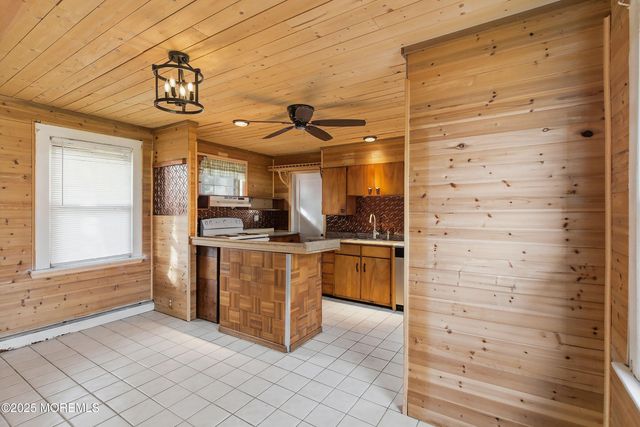 709 Talmadge Avenue, Oakhurst, NJ 07755