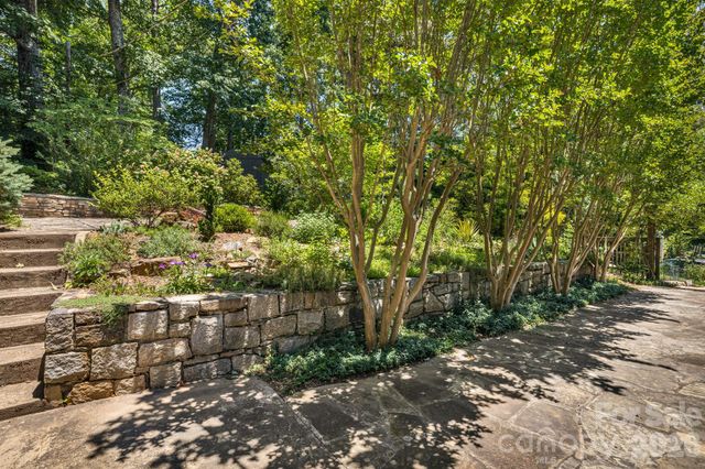 78 Grovewood Road, Asheville, NC 28804