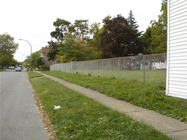 598 High Street, Buffalo, NY 14211