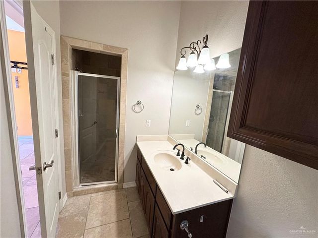 2423 E 21st Street, Mission, TX 78572