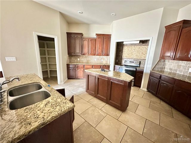 2423 E 21st Street, Mission, TX 78572