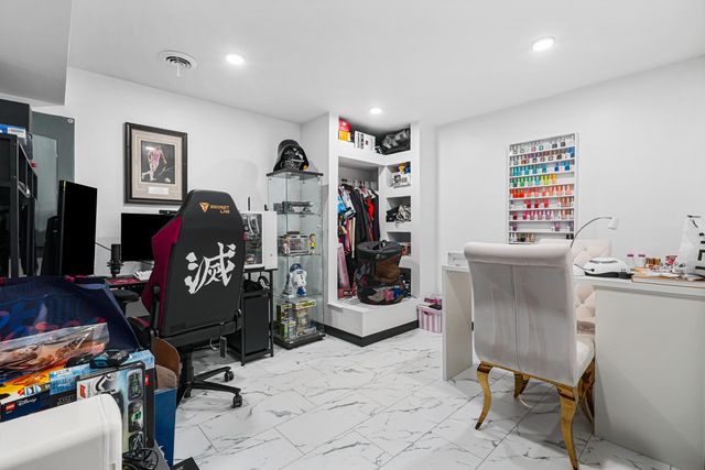 1903 Farmhouse Way, Florence, KY 41042