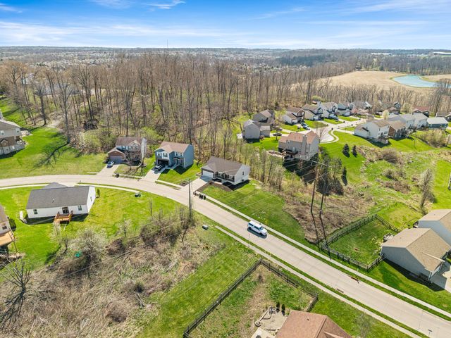 1903 Farmhouse Way, Florence, KY 41042