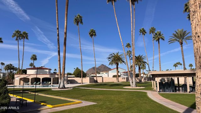 7660 E Highland Avenue, Scottsdale, AZ 85251