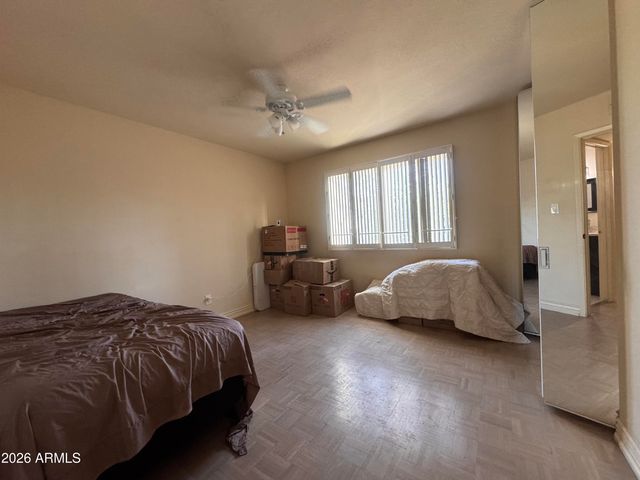 7660 E HIGHLAND Avenue, Scottsdale, AZ 85251