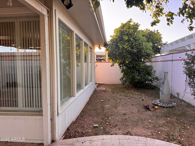 7660 E HIGHLAND Avenue, Scottsdale, AZ 85251
