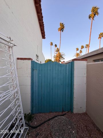 7660 E HIGHLAND Avenue, Scottsdale, AZ 85251