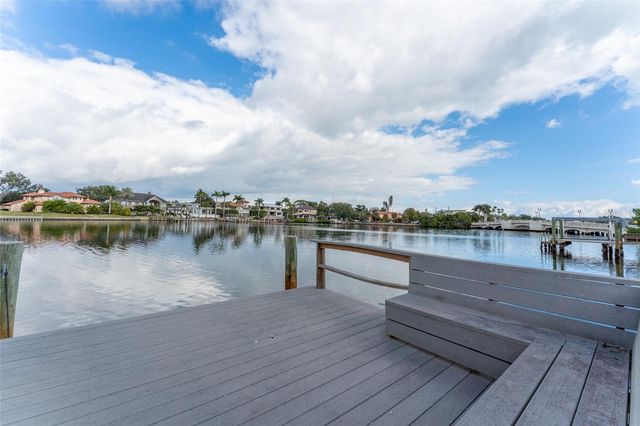 2152 COFFEE POT BOULEVARD NE, St Petersburg, FL 33704