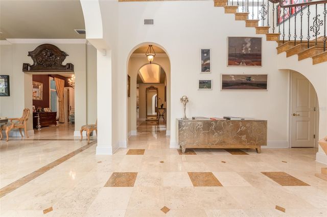 2152 COFFEE POT BOULEVARD NE, St Petersburg, FL 33704