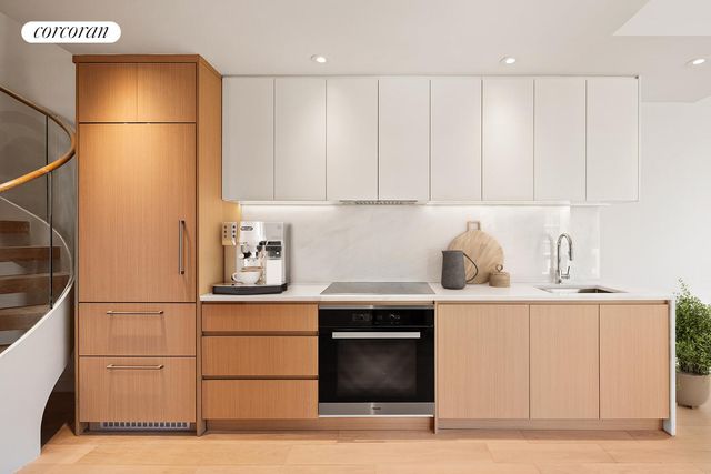 355 W 39TH Street PH, New York City, NY 10018