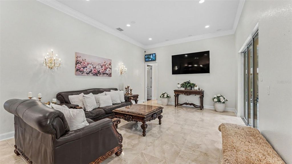Image 31 of property listing at 2943 OAK TREE LANE, Lakeland, FL 33810