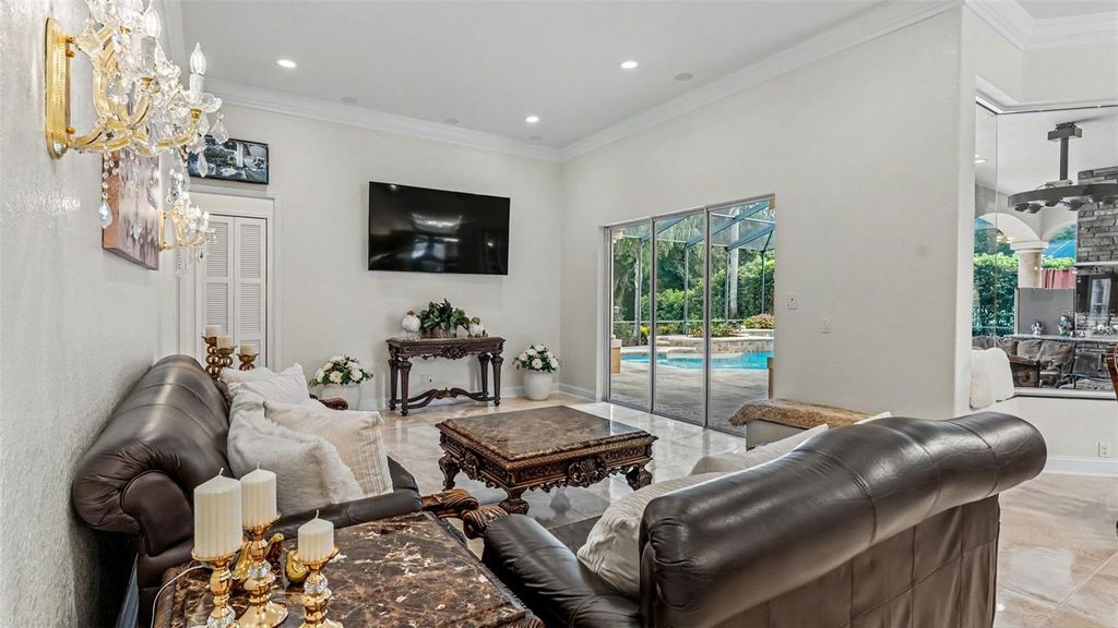 Image 32 of property listing at 2943 OAK TREE LANE, Lakeland, FL 33810