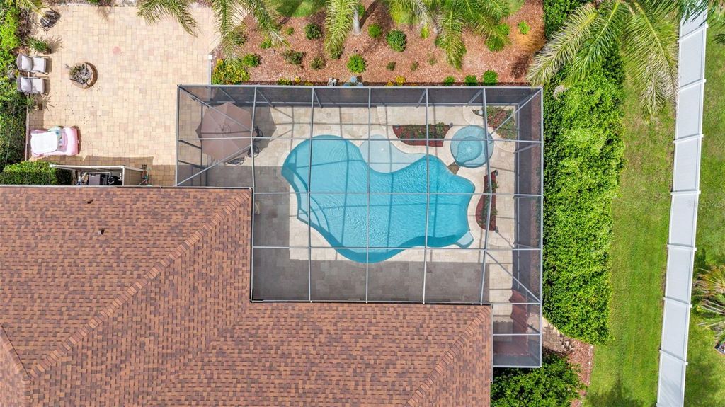 Image 5 of property listing at 2943 OAK TREE LANE, Lakeland, FL 33810