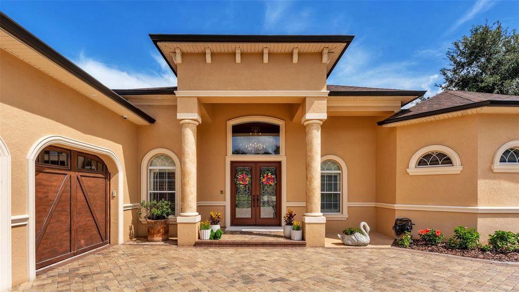 Image 6 of property listing at 2943 OAK TREE LANE, Lakeland, FL 33810